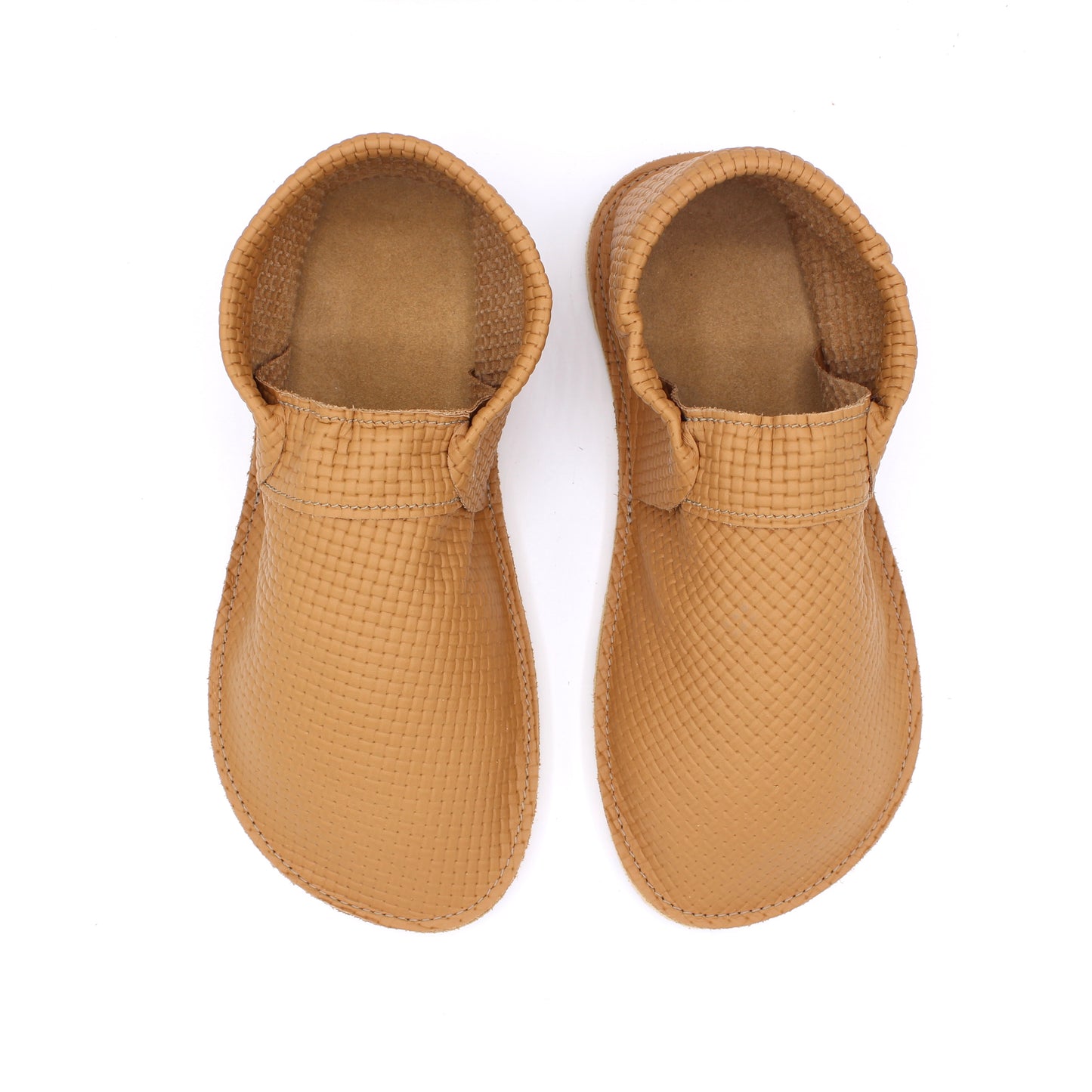 Ladies Fringeless Mocs - Tan Weave - 10mm Beige Rugged Soles