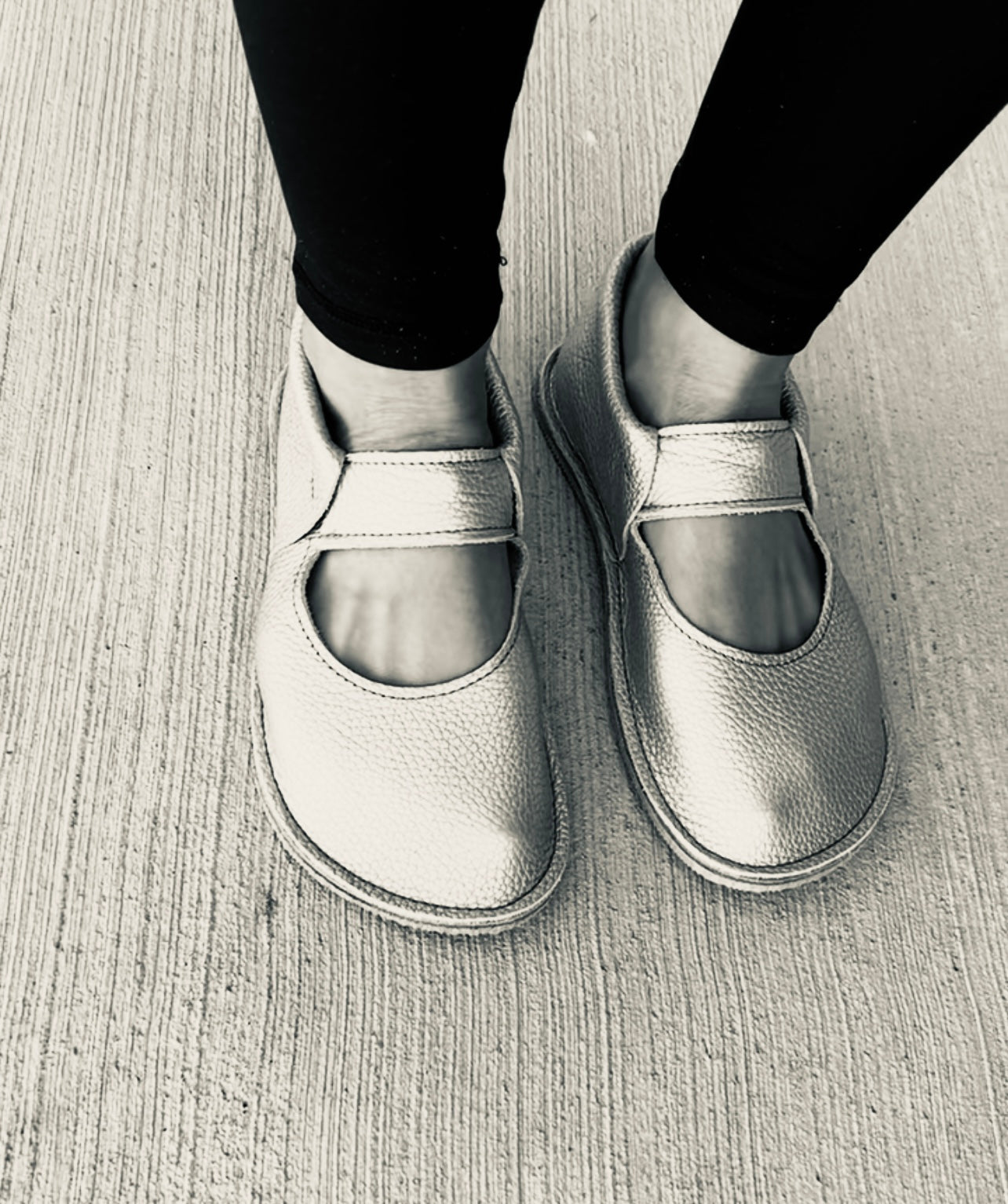 Ladies Mary Jane Mocs - Weathered Oak- 4mm minimalist